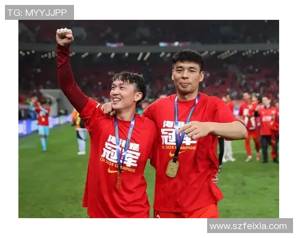 足球明星展现大孝子风范温情瞬间感动无数球迷与家庭